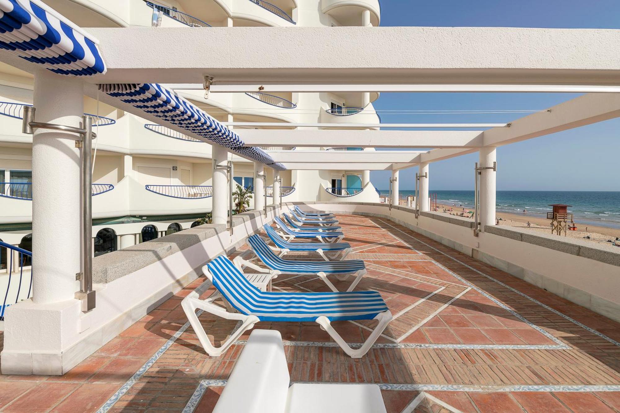 Hotel Playa Victoria Cadiz Bagian luar foto